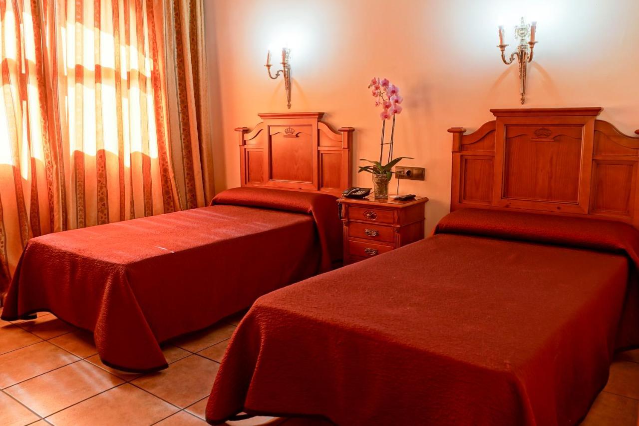 Hotel Alfonso Viii Santa Elena